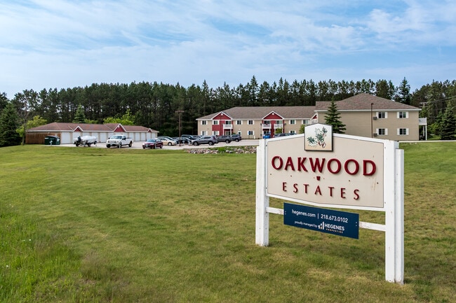 Oakwood Estates in Cloquet, MN - Building Photo - Building Photo