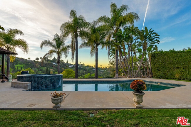 3761 Sheridge Dr in Los Angeles, CA - Building Photo - Building Photo