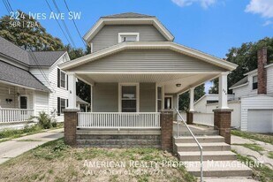 224 Ives Ave SW in Grand Rapids, MI - Building Photo