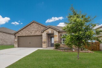 9135 Bennett Frst in Converse, TX - Building Photo - Building Photo