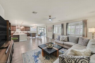 505 Punto Vallata Dr in Henderson, NV - Building Photo - Building Photo