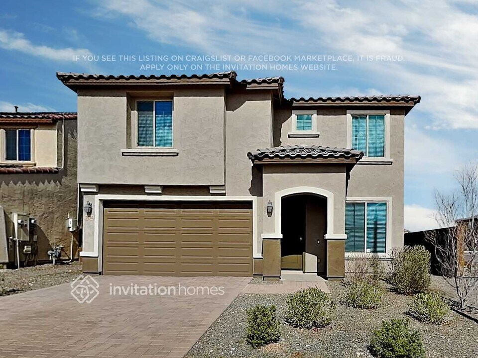 19762 W Annika Dr in Litchfield Park, AZ - Building Photo