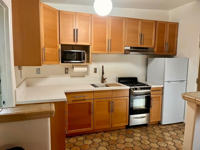 3334 55th St in San Diego, CA - Foto de edificio - Building Photo