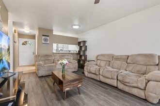 92-1068-1185 Palahia St in Kapolei, HI - Building Photo - Building Photo