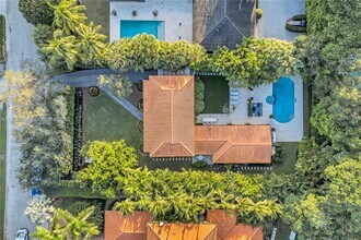 607 Melaleuca Ln in Miami, FL - Building Photo - Building Photo