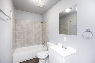 2614 Sol Wilson Ave in Austin, TX - Building Photo - Building Photo