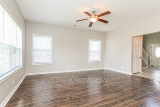 3482 Hickory Ln in Amelia, OH - Building Photo - Building Photo