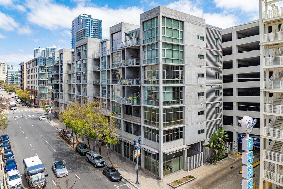 Fahrenheit Lofts in San Diego, CA - Foto de edificio