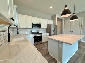 10151 E Thunderbolt Ave in Mesa, AZ - Building Photo - Building Photo