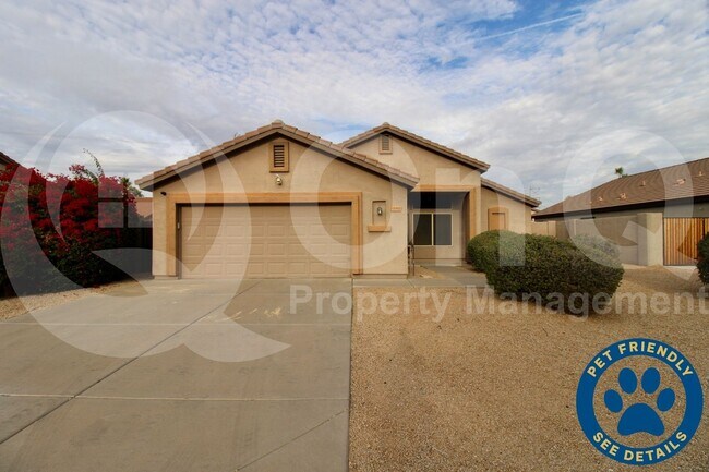 property at 1092 W Vaughn Ave