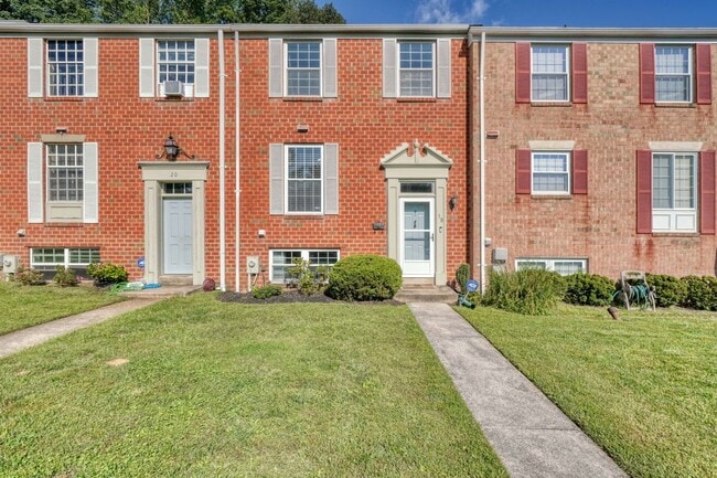 property at 18 Collis Ct