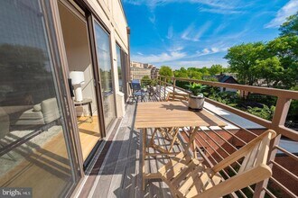 5201 Wisconsin Ave NW in Washington, DC - Building Photo - Building Photo