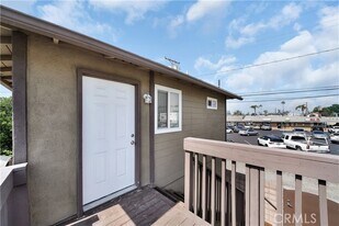 6735 Yellowstone Dr in Riverside, CA - Building Photo