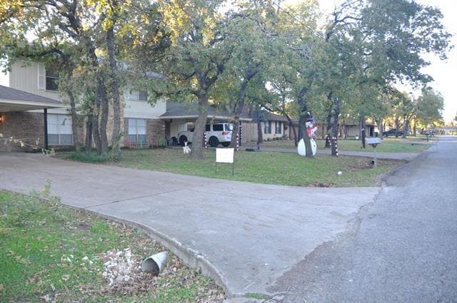property at 2610 W Highland Dr