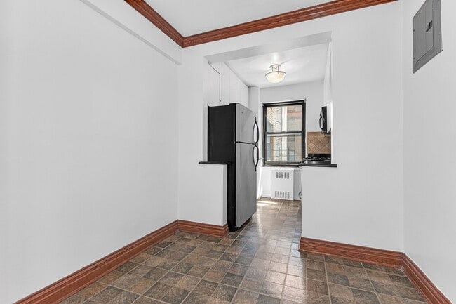 140 E 56th St in New York, NY - Building Photo - Building Photo