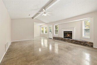 2146 Loren Cir in Fayetteville, AR - Building Photo - Building Photo