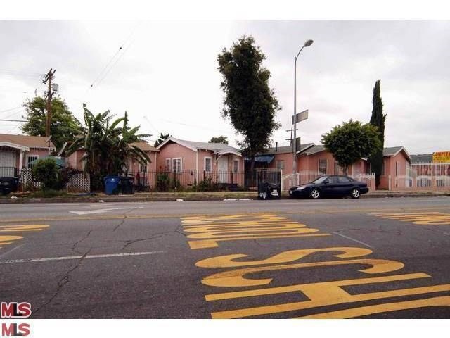 4119 S San Pedro St in Los Angeles, CA - Foto de edificio