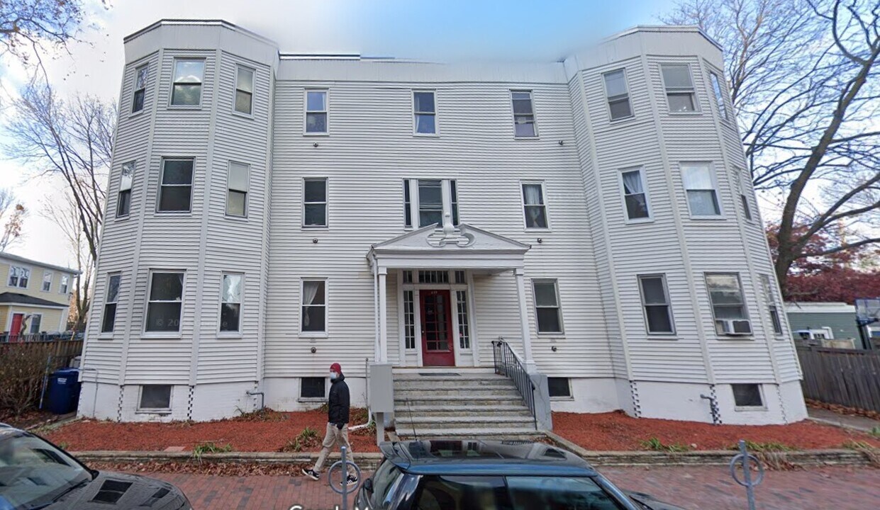 229 Harvard St, Unit 6 in Cambridge, MA - Building Photo