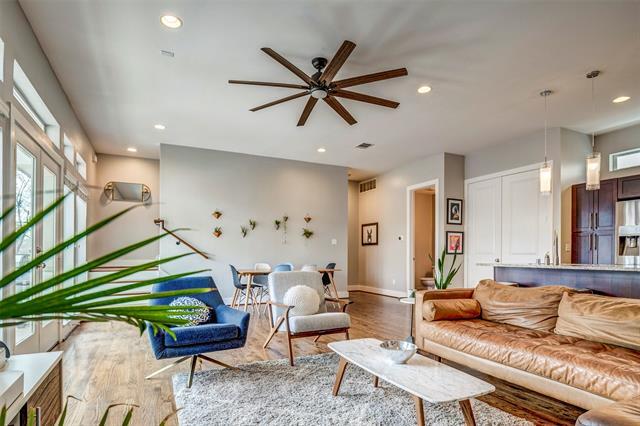 property at 5618 Lindell Ave