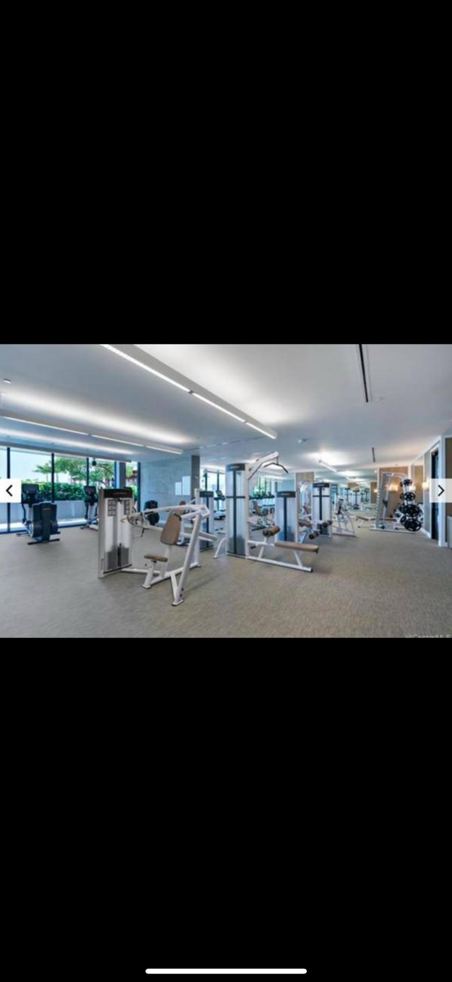 888 Kapiolani Blvd, Unit 3702 in Honolulu, HI - Building Photo - Building Photo