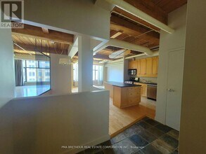 436 Wellington St W in Toronto, ON - Building Photo - Building Photo