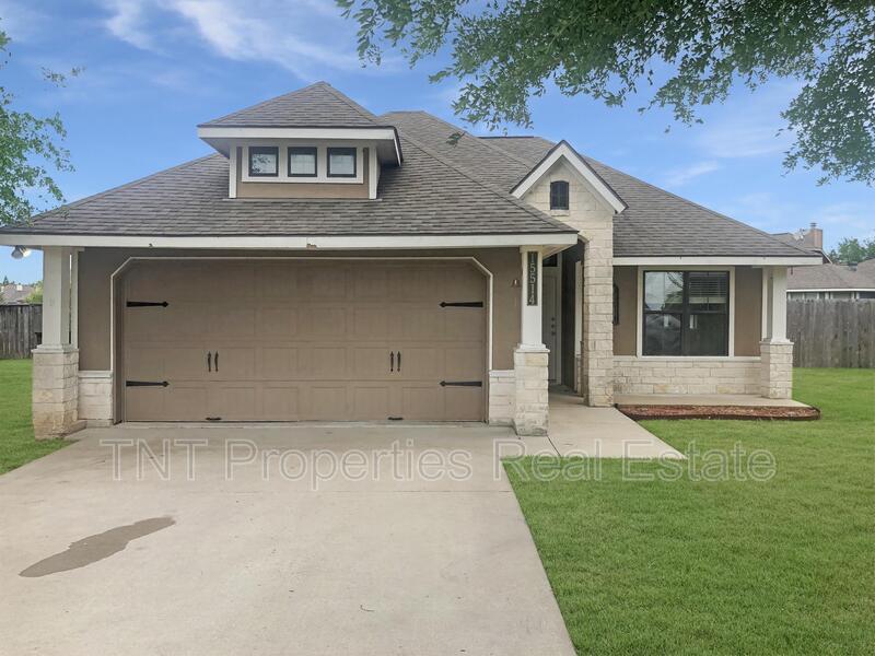 15514 Baker Meadow Loop in College Station, TX - Building Photo