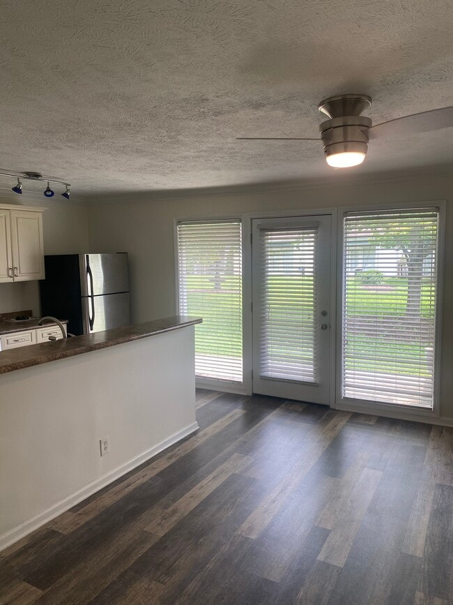 802 E Main St, Unit 10 in Murfreesboro, TN - Building Photo - Building Photo