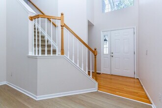 1093 Fairways Blvd in Troy, MI - Building Photo - Building Photo