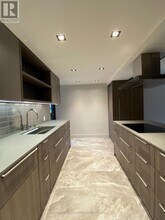 62 Wellesley St W in Toronto, ON - Building Photo - Building Photo