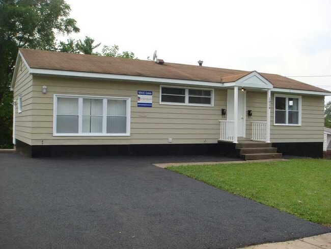 property at 1014 E Colvin St