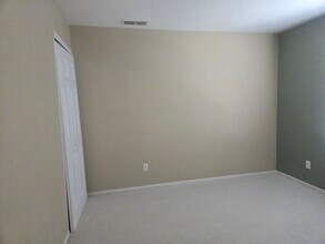 4085 Garvey Way in Riverside, CA - Building Photo - Building Photo