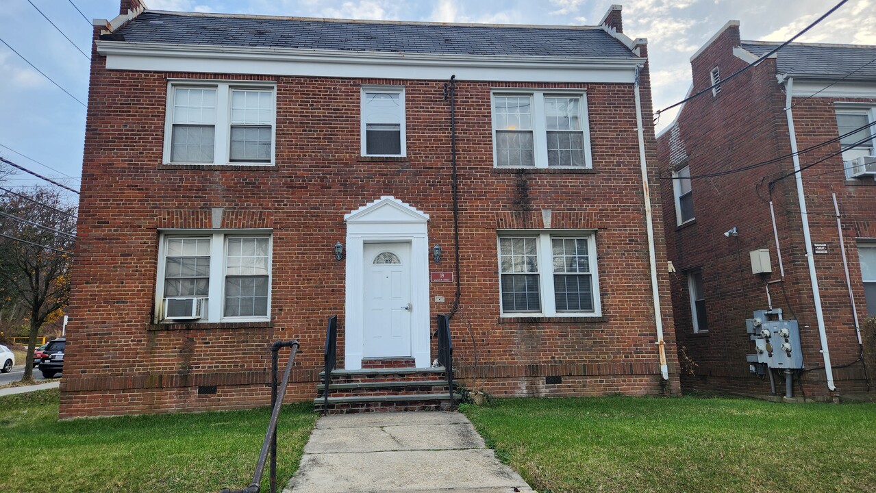 19 Gallatin St NE in Washington, DC - Building Photo