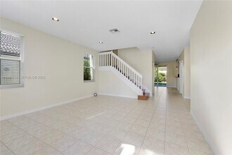 630 Vista Meadows Dr in Weston, FL - Building Photo - Building Photo