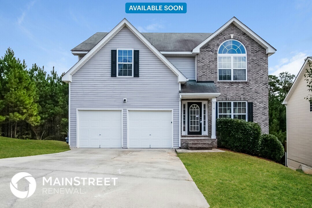 4114 Sitka Dr in Douglasville, GA - Building Photo