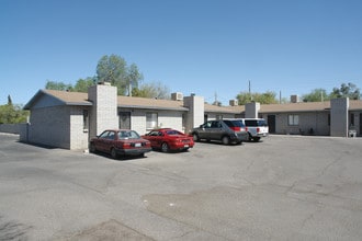 1275-1295 N Walnut Blvd in Tucson, AZ - Building Photo - Building Photo