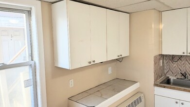 5 Morton Square-Unit -5B in Stoughton, MA - Building Photo - Building Photo