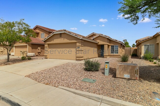 22010 W Solano Dr in Buckeye, AZ - Building Photo - Building Photo