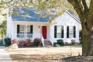 Room in House on Sandy Pines Dr in Youngsville, NC - Building Photo