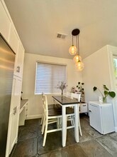 26601 Country Creek Ln in Calabasas, CA - Building Photo - Building Photo