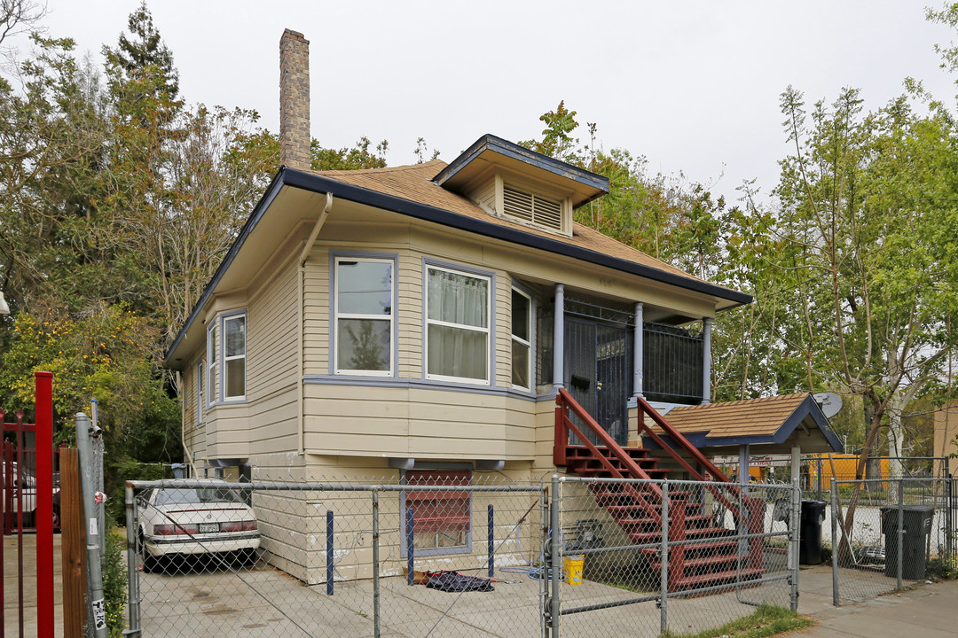 508 16th St in Sacramento, CA - Building Photo