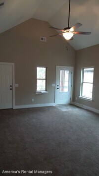 905 Maple Trace photo'