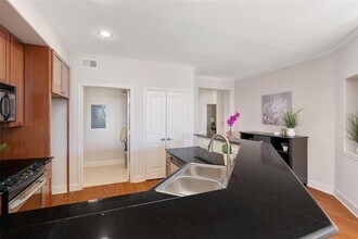 500 Waters Edge Dr, Unit 137 in Lake Dallas, TX - Building Photo - Building Photo