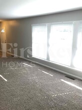 17621 Grandview Dr in Hazel Crest, IL - Building Photo - Building Photo