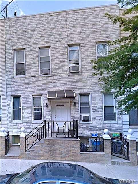 861 Woodward Ave in Flushing, NY - Building Photo - Building Photo