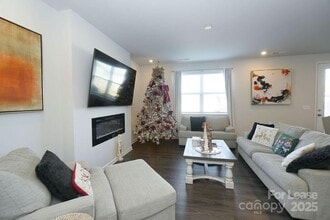 547 Sitka Dr in York, SC - Building Photo - Building Photo