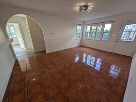 12310 Washington Pl, Unit A in Los Angeles, CA - Building Photo