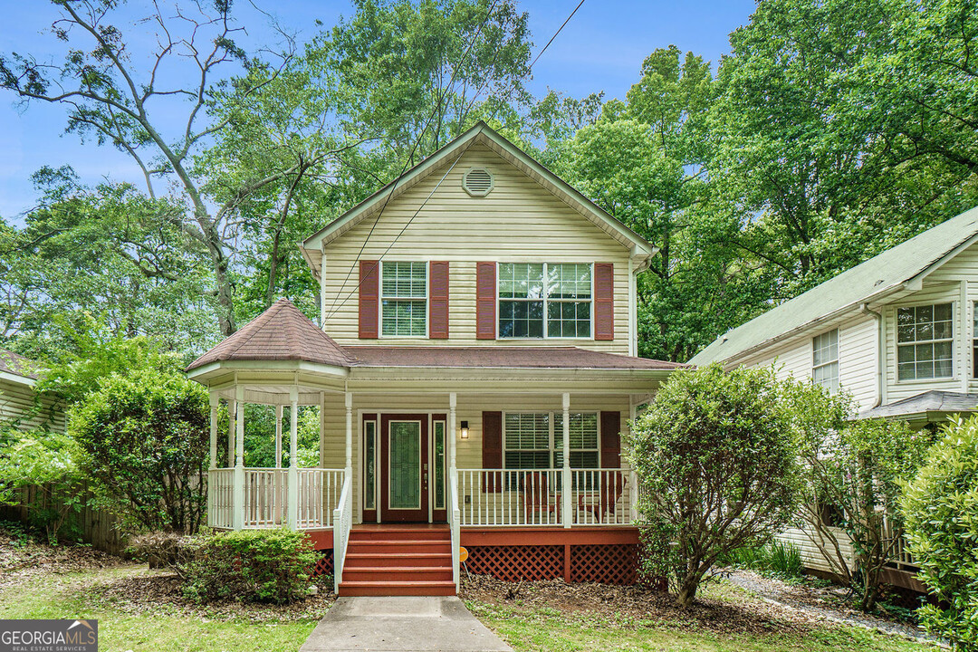 938 Pecan St in Clarkston, GA - Building Photo