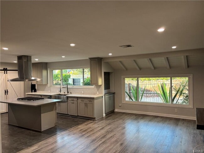 6656 Columbus Ave in Los Angeles, CA - Building Photo - Building Photo