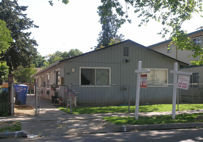 3742 Fifth in Sacramento, CA - Building Photo - Building Photo