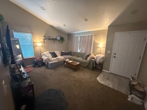 3860 N Davencourt Loop in Lehi, UT - Foto de edificio - Building Photo